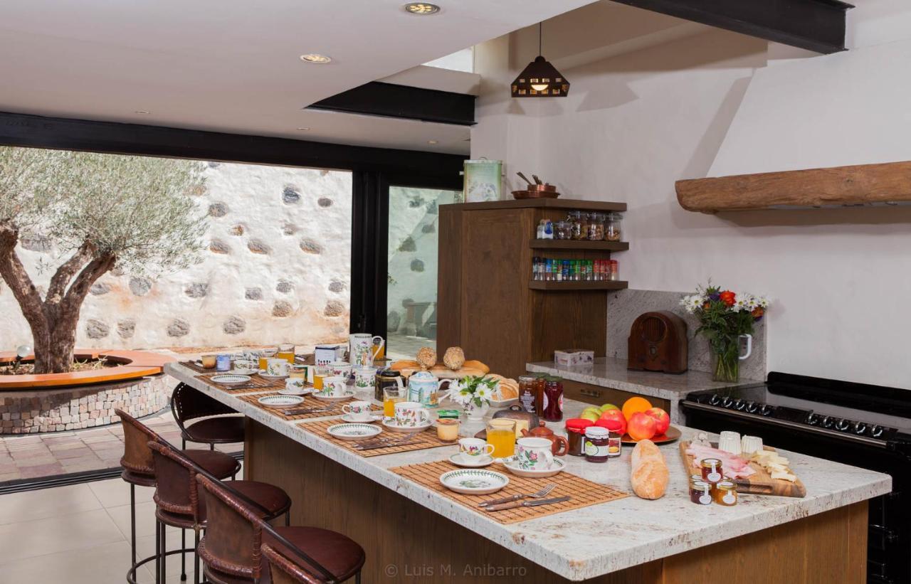 Historic Canarian House, Private Heated Infinity Pool, Bbq, Wifi + Panoramic Ocean Views 阿罗纳 外观 照片